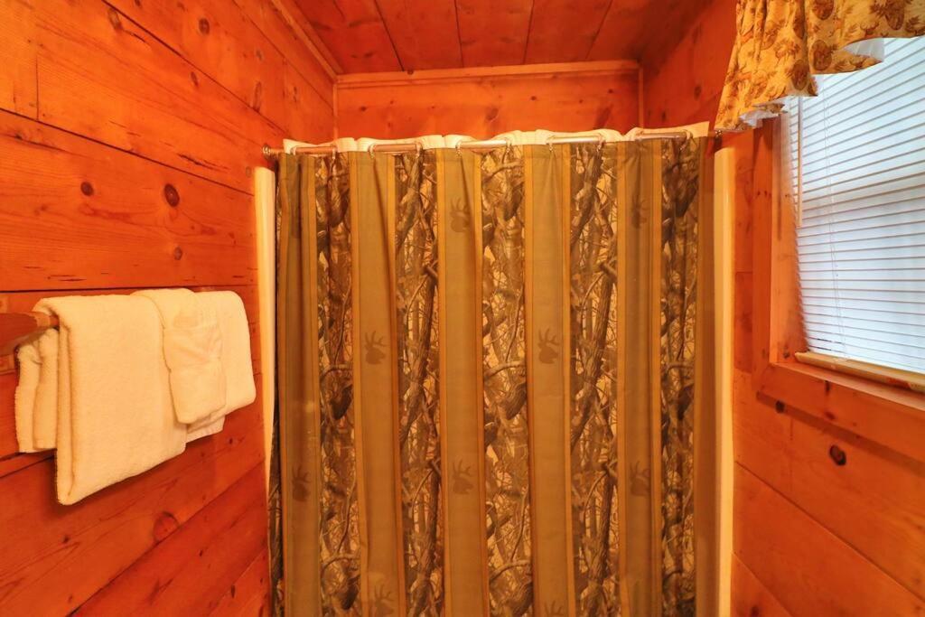 Alpine Mountain Sweetheart Cabin Jacuzzi #8 ヘレン エクステリア 写真