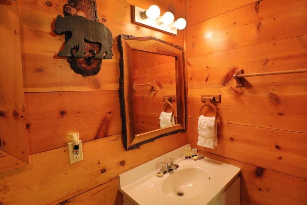 Alpine Mountain Sweetheart Cabin Jacuzzi #8 ヘレン エクステリア 写真
